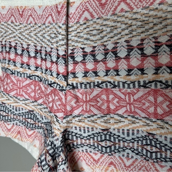 Quinn Aztec print embroidered shorts - Picture 2 of 7